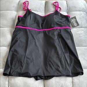Swimsuits for All- Women’s Swim Dress-Black and Pink swim size 26 NWT